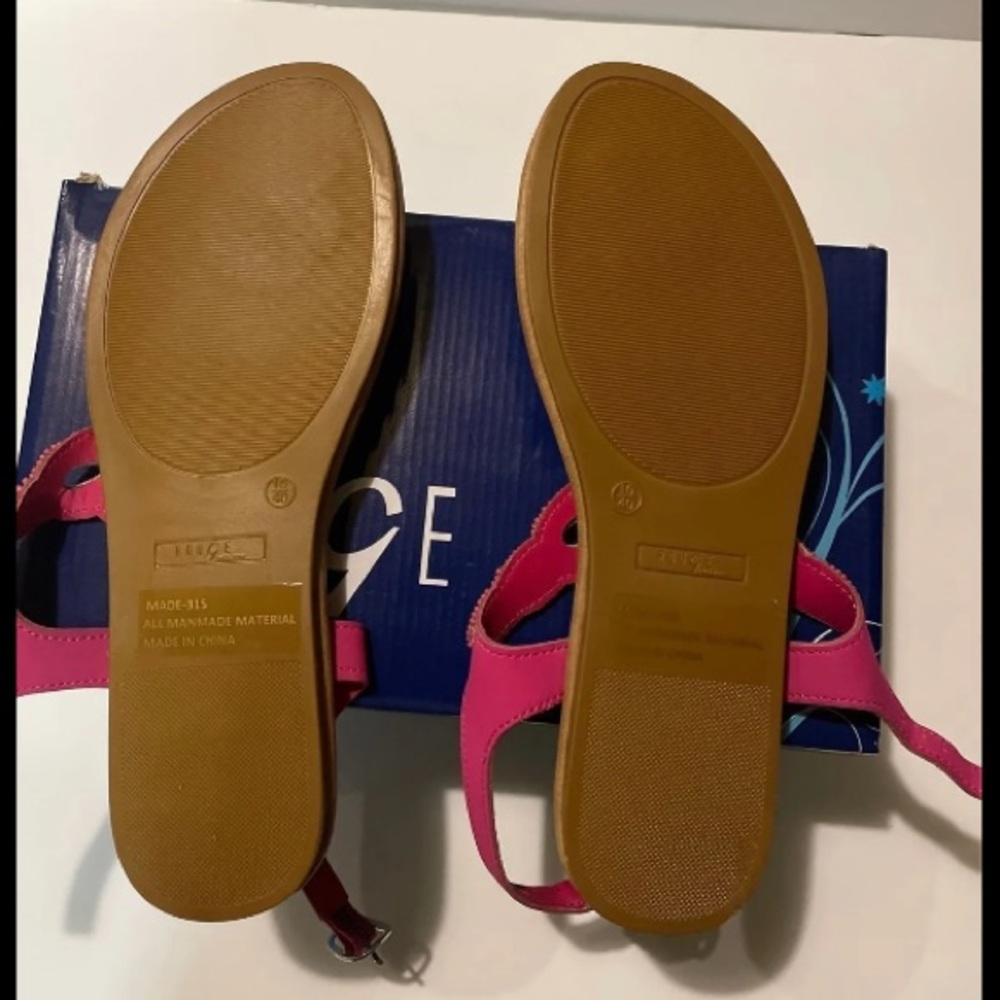 Slippers - Picture 6 of 7
